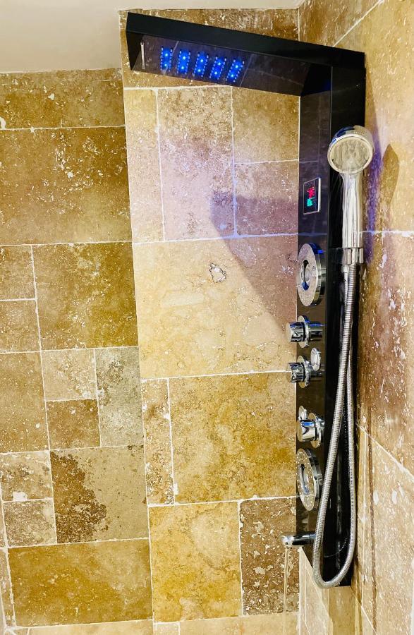 Cosy Duparc Avec Jacuzzi En Plain Centre Apartment Marseilles